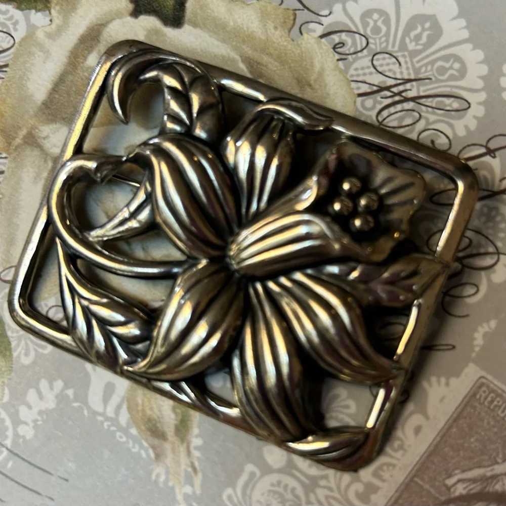 GORGEOUS big DANECRAFT STERLING SILVER vintage lily pin